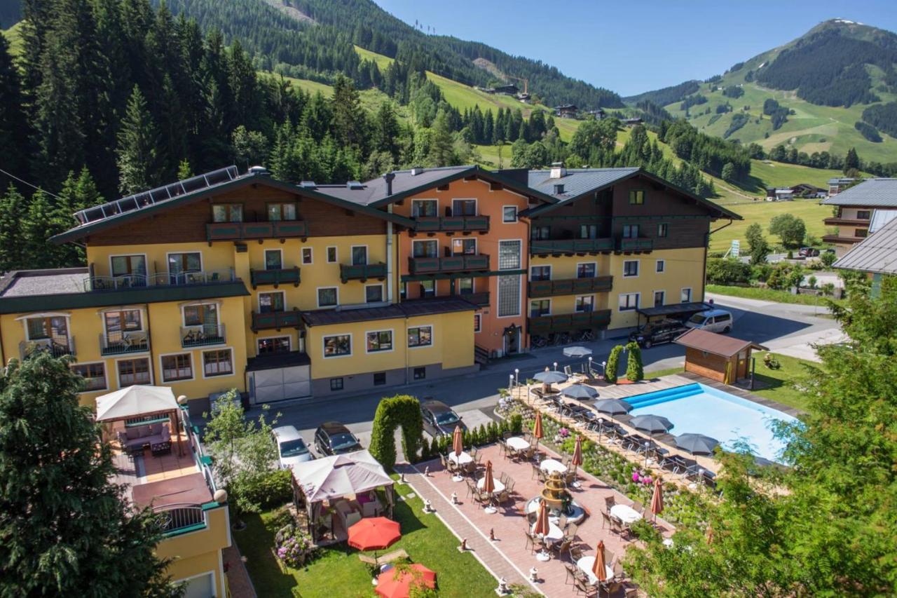 Hotel Austria Saalbach-Hinterglemm Exterior photo